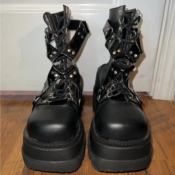 Women's Black Platform Boots - Picture 2 of 5